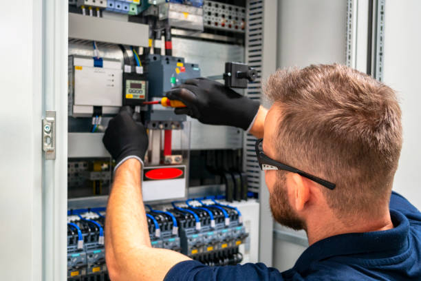 Best Affordable Emergency Electrician  in Raintree Plantation, MO